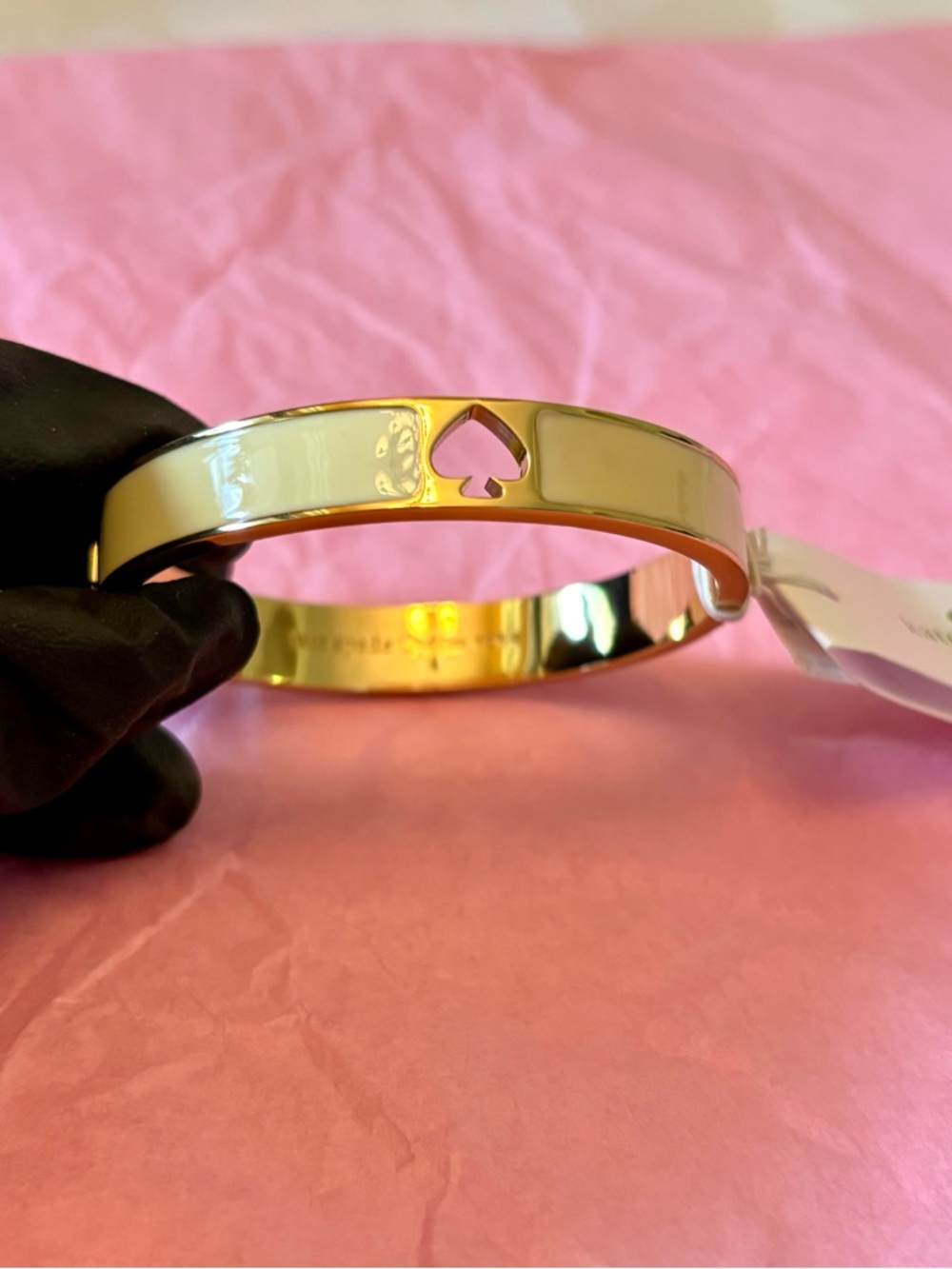 ❗️Sale❗️ ✨New✨Kate Spade✨Butter Cream Enamel Bangle with Gold spade accent